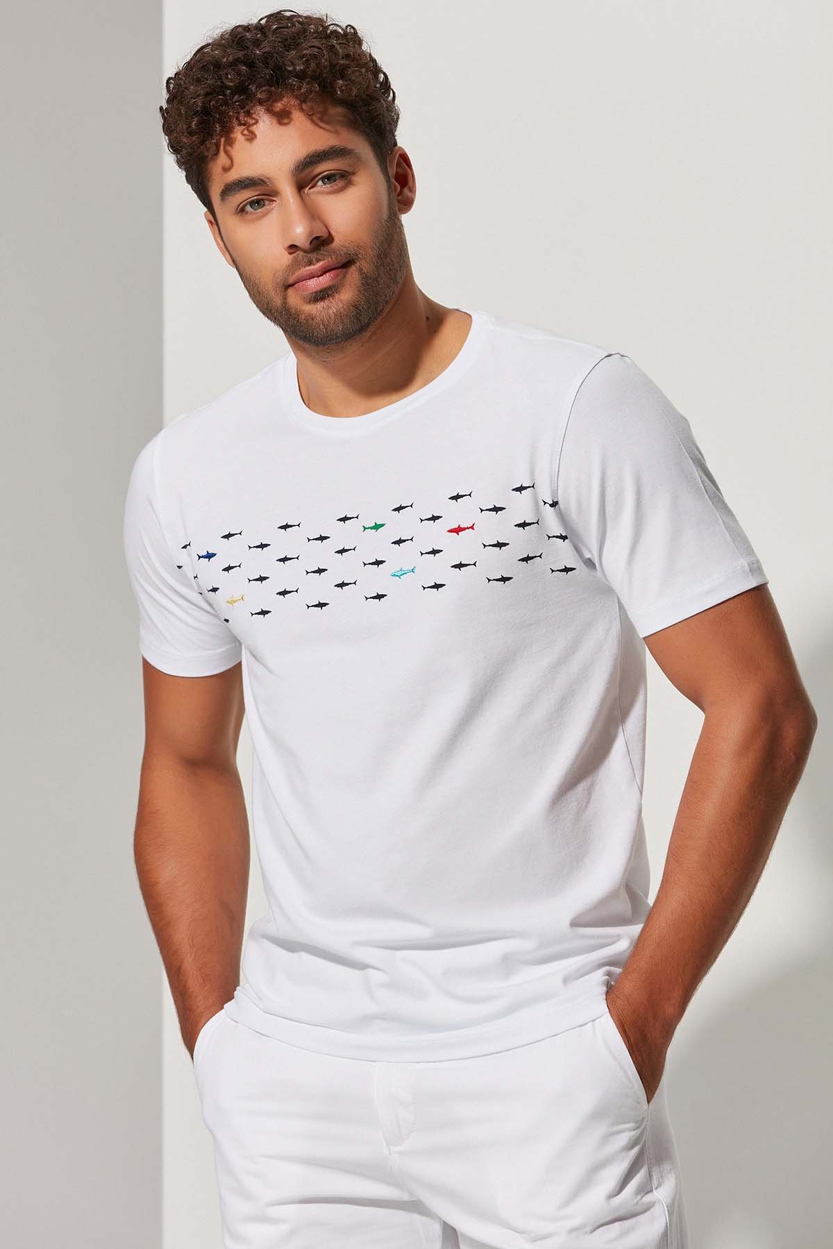 O Yaka Küçük Balıklı Erkek T-Shirt