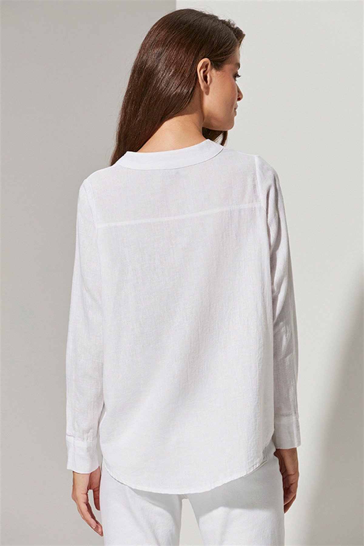 Plikaşe Beyaz Kadın Bluz