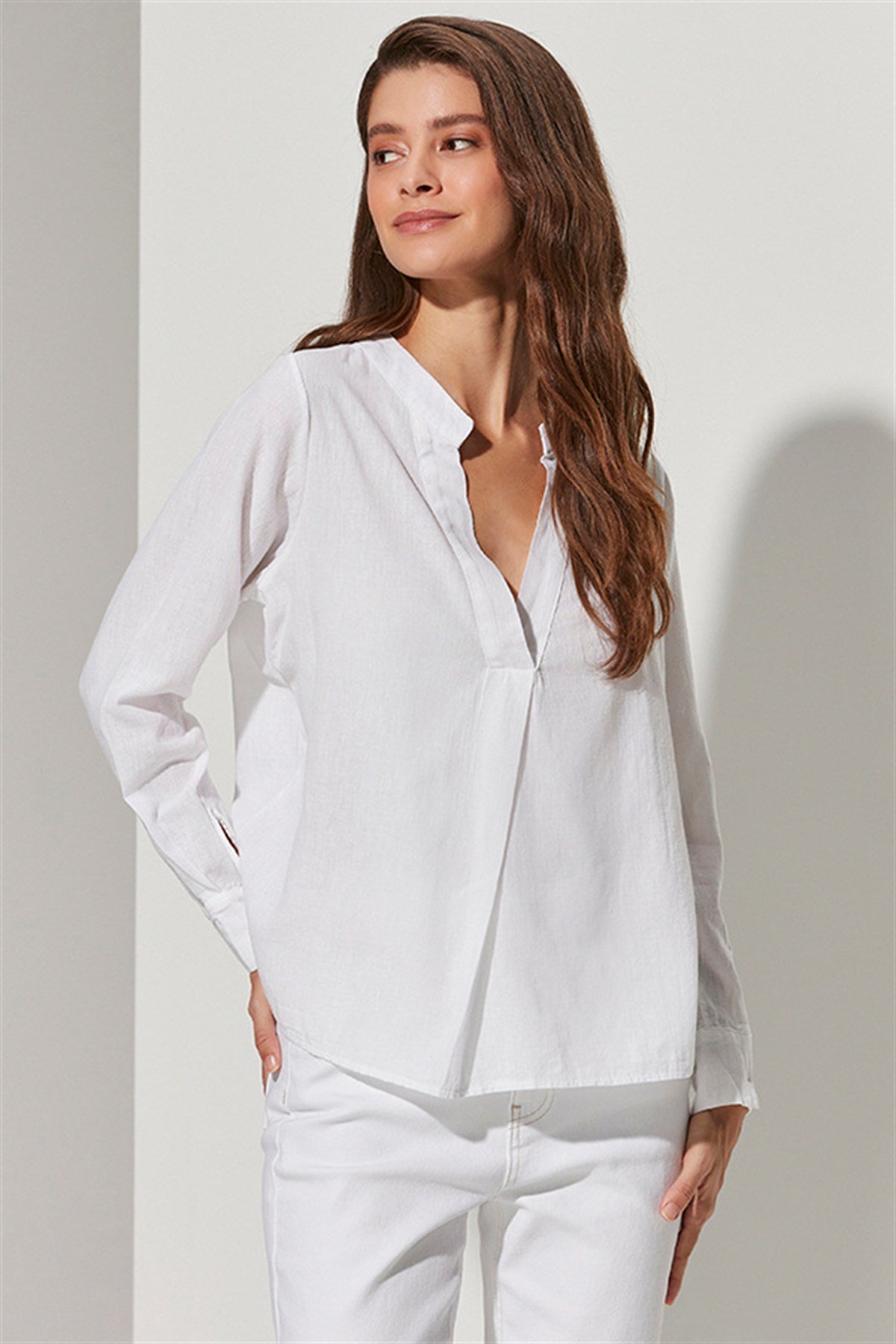 Plikaşe Beyaz Kadın Bluz