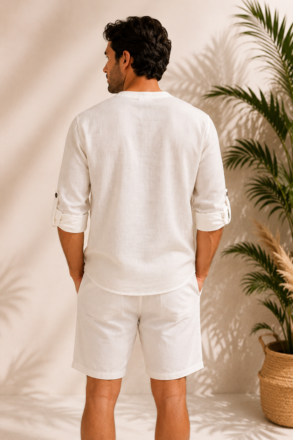 V Yaka Beyaz Keten T-Shirt