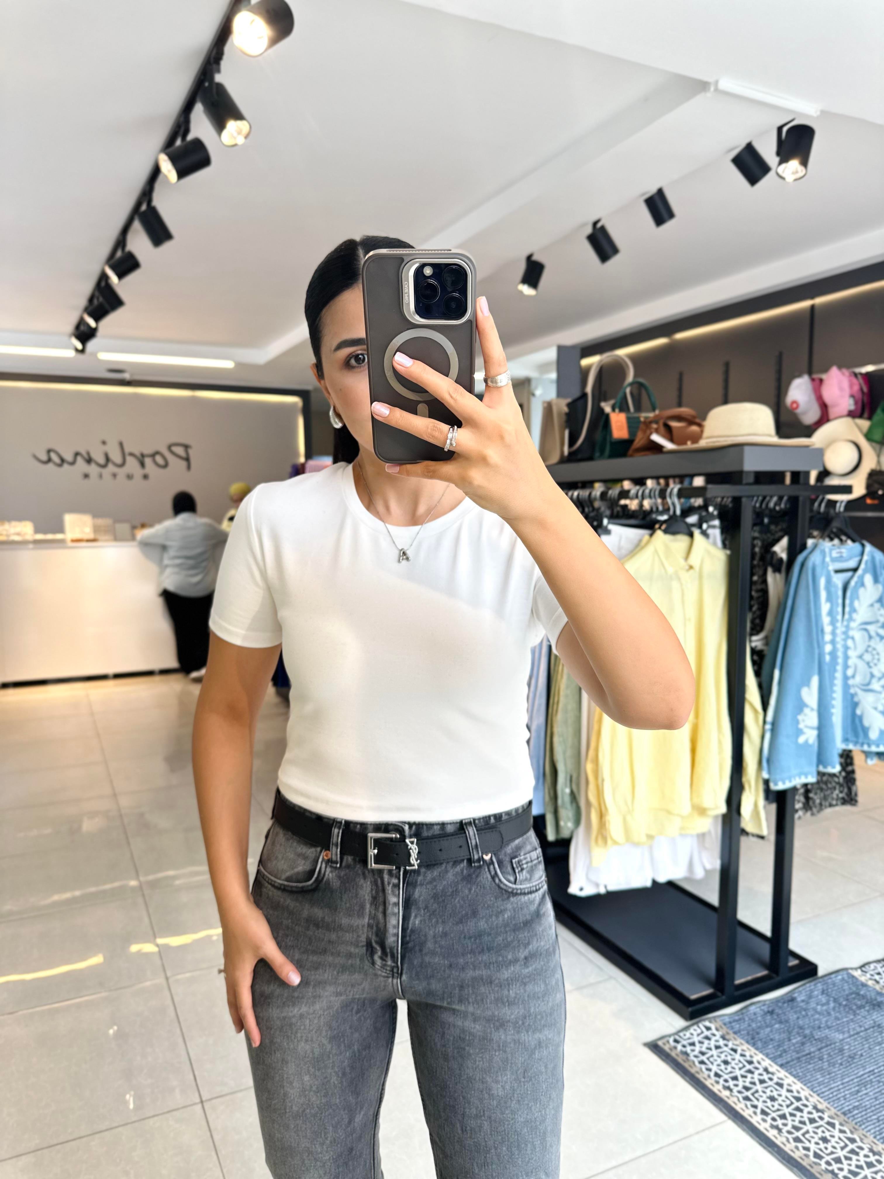 Beyaz Dilvin Crop Tshirt