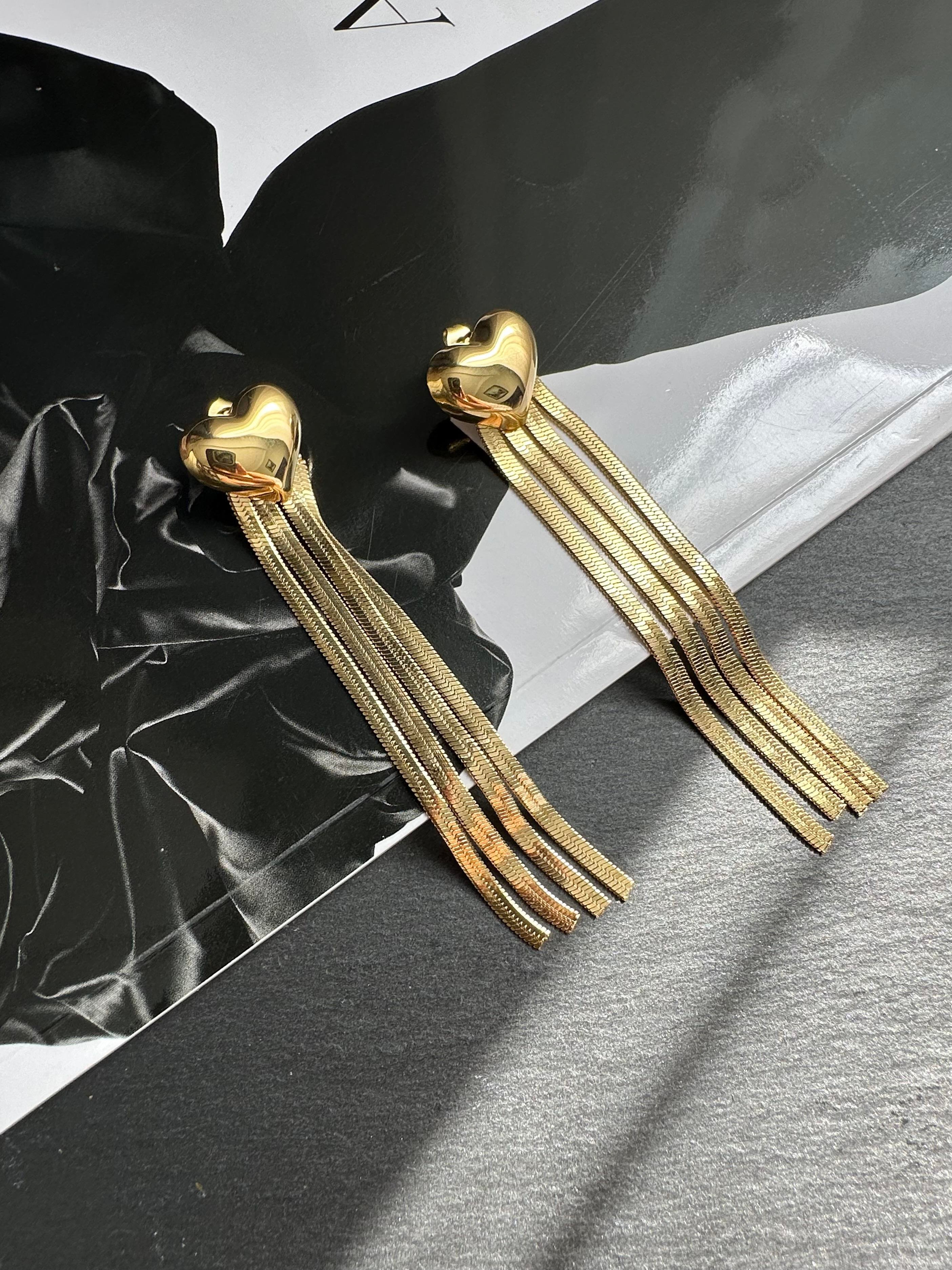 Gold Çelik Sallantılı Kalp Küpe