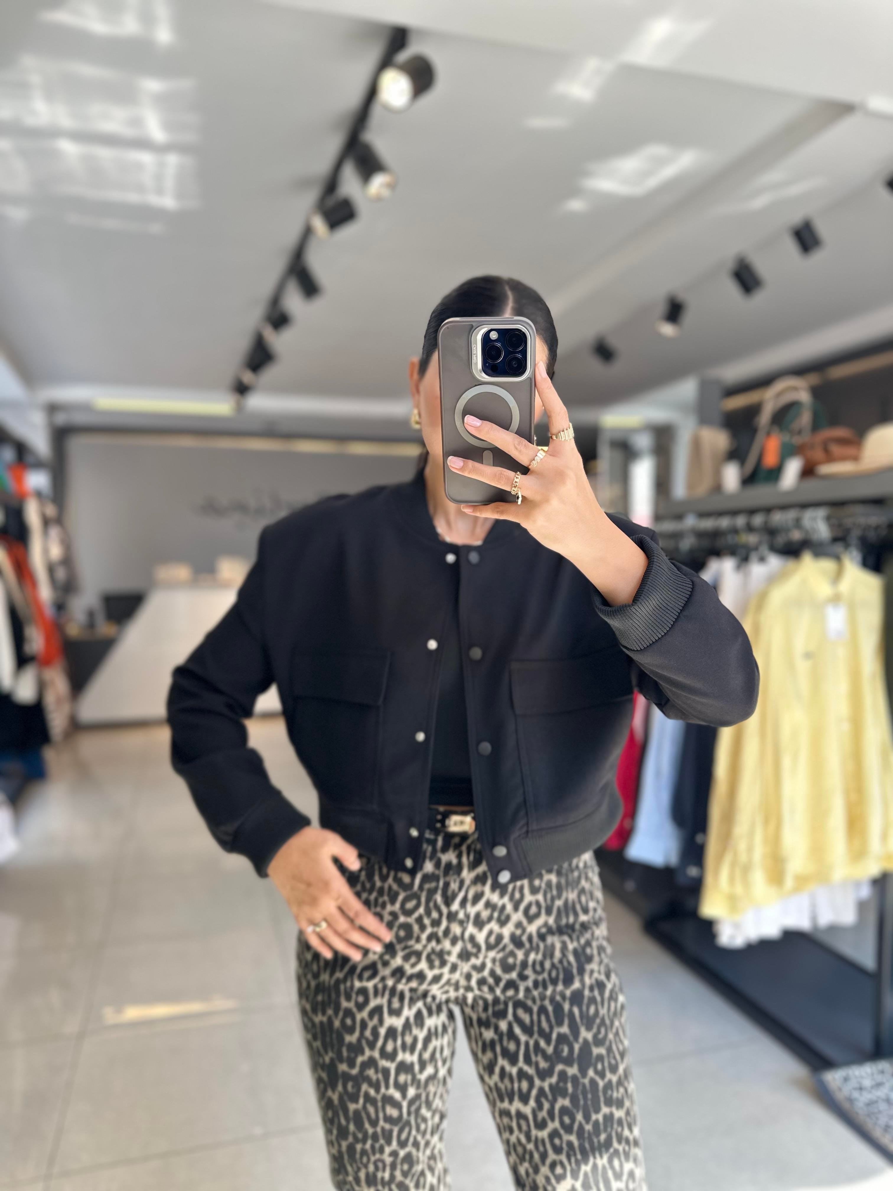 Siyah Geniş Cepli Bomber Ceket