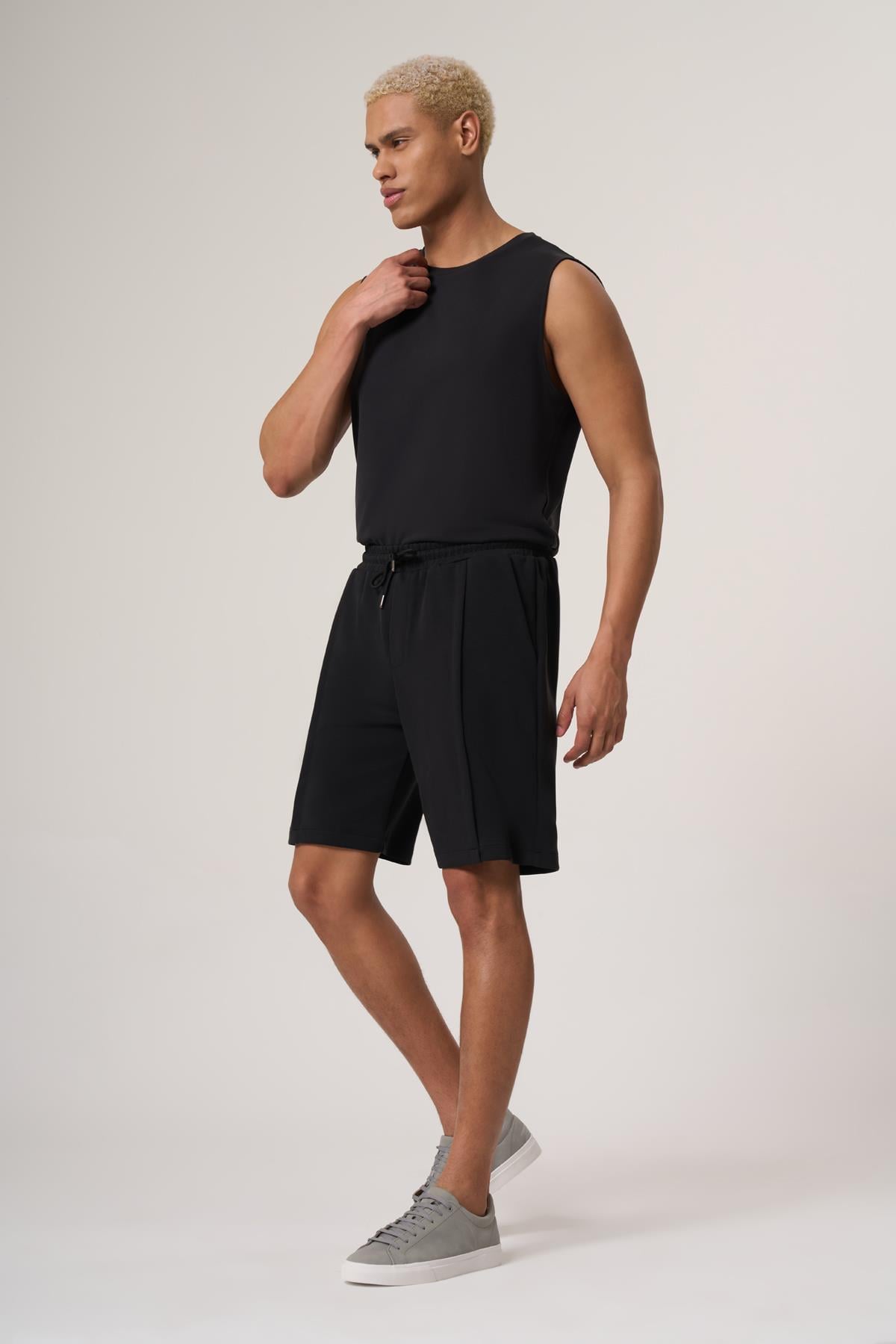 WELLWE-CASUAL SİYAH KOLSUZ MODAL İÇERİKLİ SÜPREM RELAXED FIT BASİC TİŞÖRT-T-Shirt & Atlet
