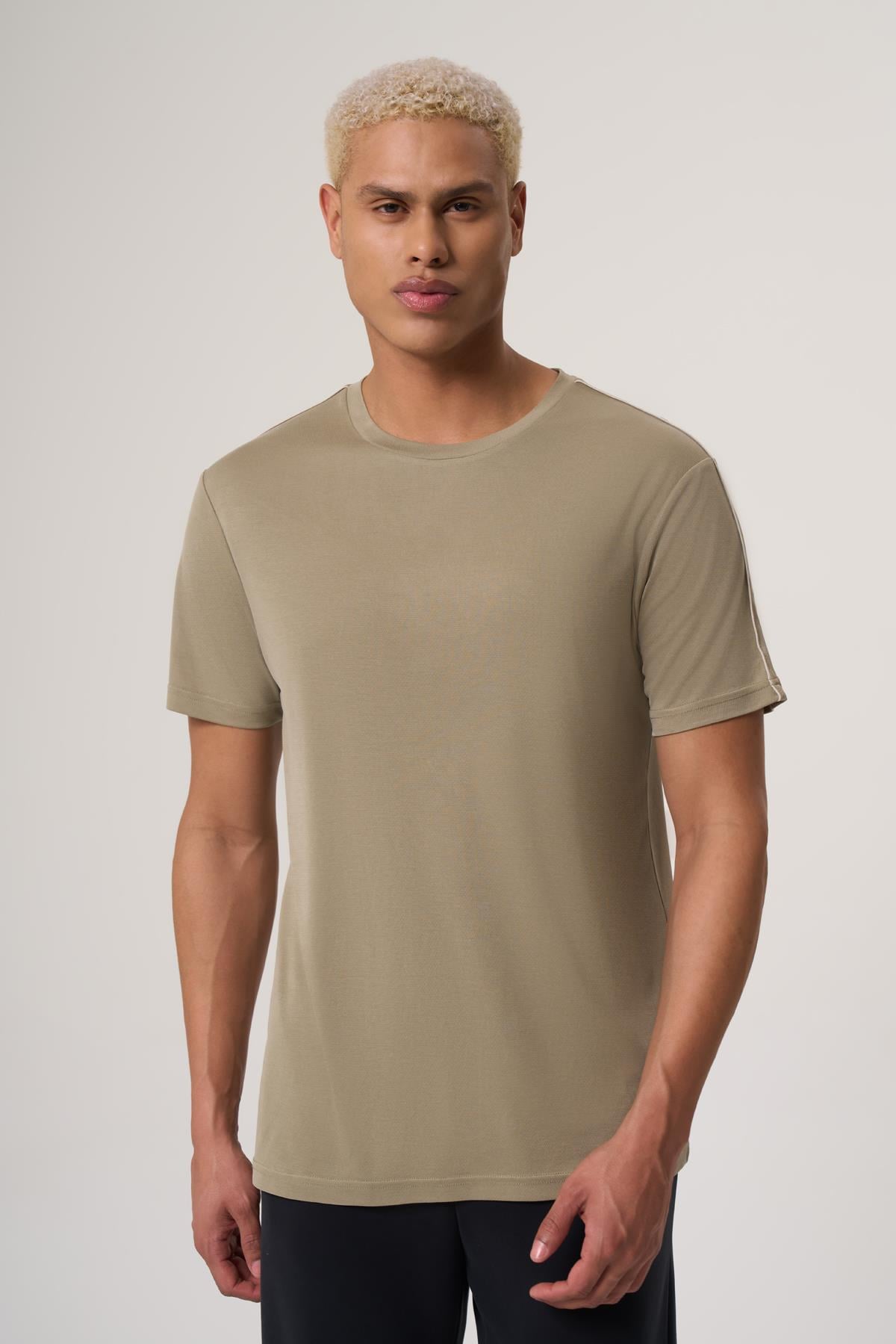 WELLWE-GREAT  HAKİ  MODAL İÇERİKLİ, ARA BİYE DETAYLI BİSİKLET YAKA RELAXED FIT PETEK PİKE TİŞÖRT-T-Shirt & Atlet