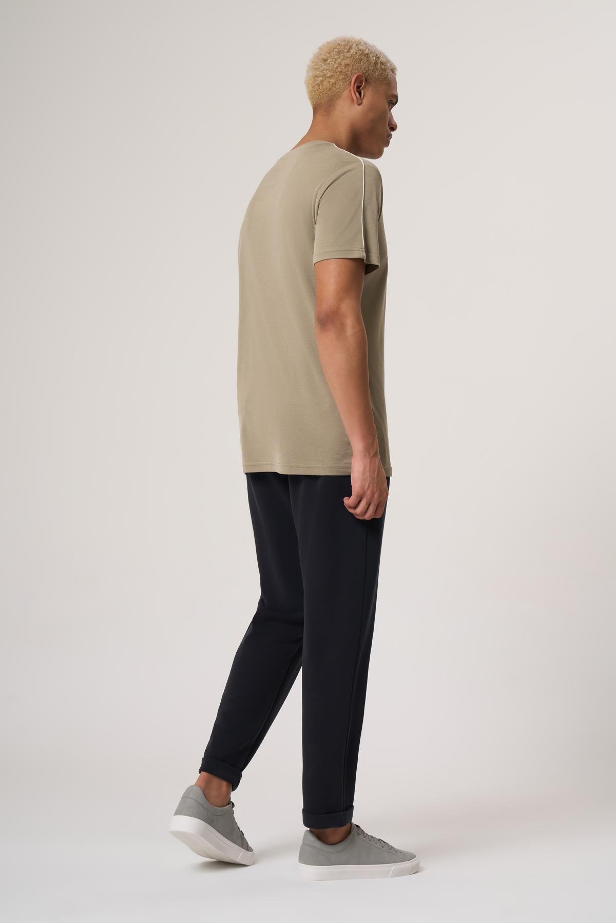 WELLWE-GREAT  HAKİ  MODAL İÇERİKLİ, ARA BİYE DETAYLI BİSİKLET YAKA RELAXED FIT PETEK PİKE TİŞÖRT-T-Shirt & Atlet