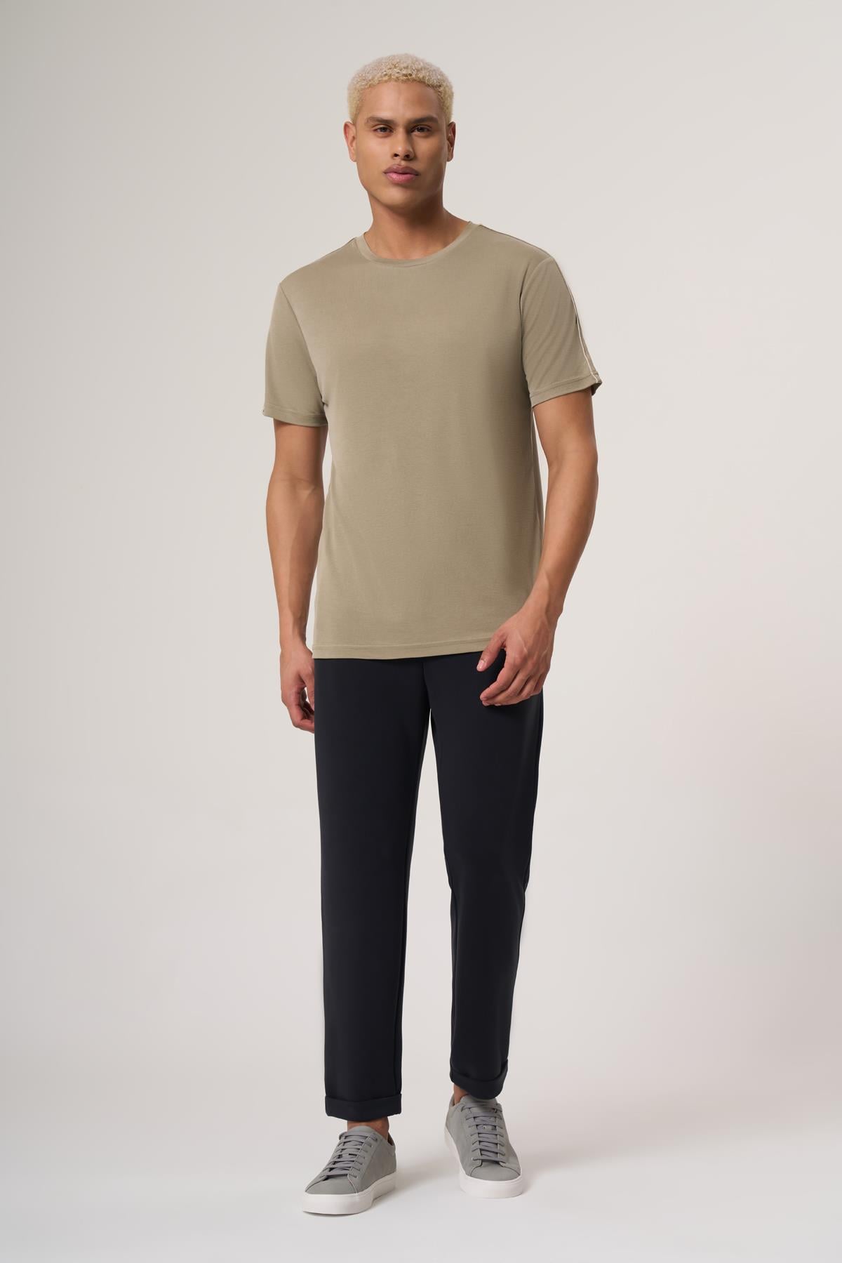 WELLWE-GREAT  HAKİ  MODAL İÇERİKLİ, ARA BİYE DETAYLI BİSİKLET YAKA RELAXED FIT PETEK PİKE TİŞÖRT-T-Shirt & Atlet