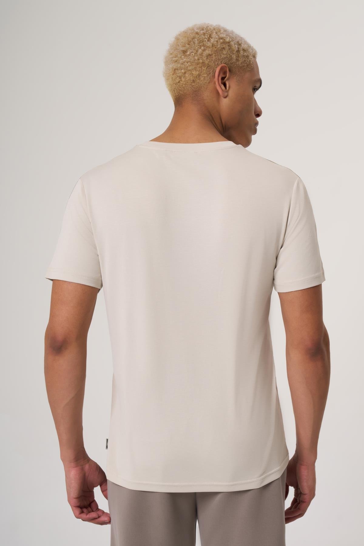 WELLWE-GREAT  TAŞ RENGİ  MODAL İÇERİKLİ, ARA BİYE DETAYLI BİSİKLET YAKA RELAXED FIT PETEK PİKE TİŞÖRT-T-Shirt & Atlet