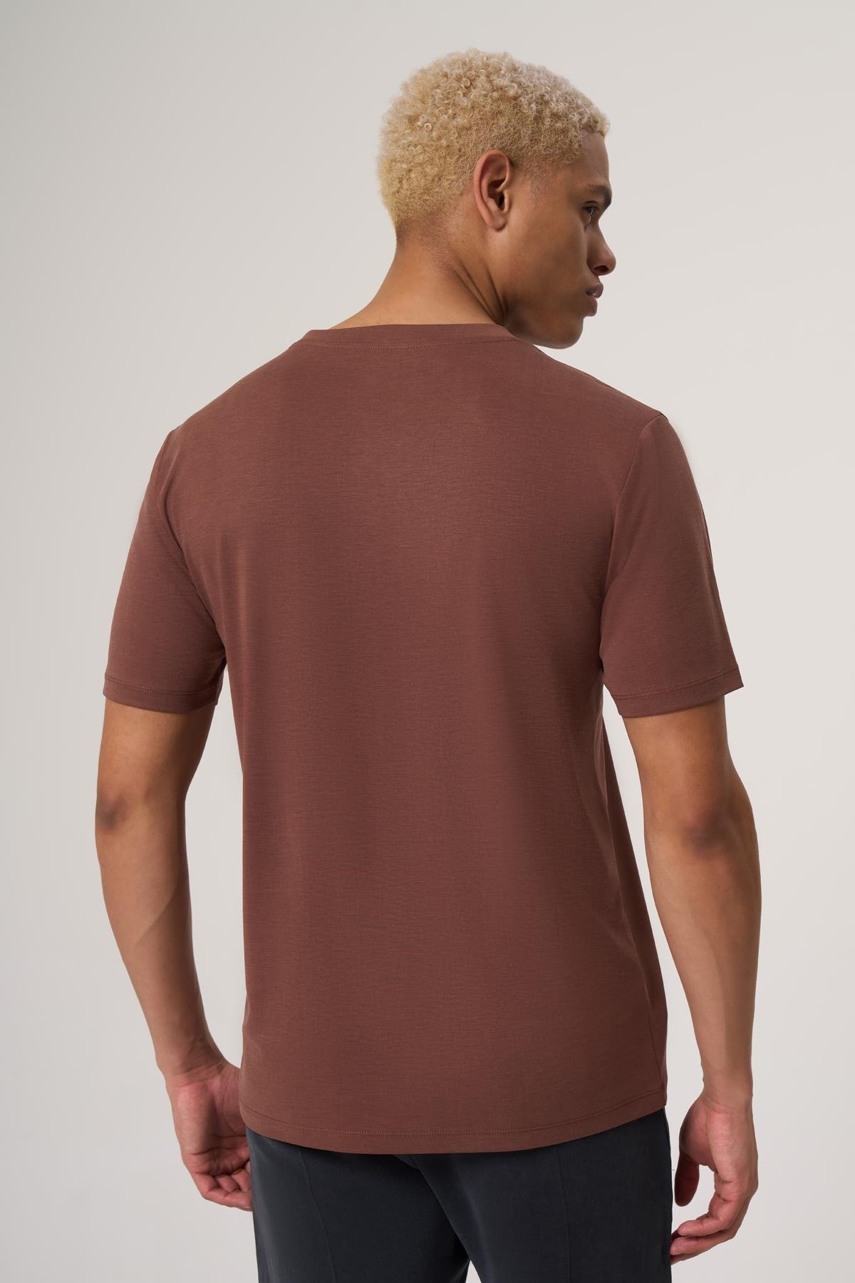 WELLWE-SENO KAHVE  V YAKA DETAYLI CUPRA LİYOSEL TİŞÖRT-T-Shirt & Atlet