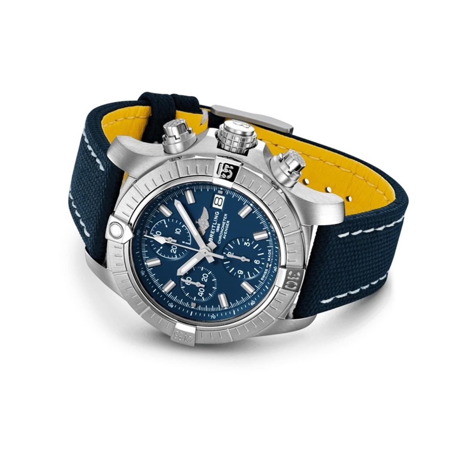 Breitling Avenger 43 Chronograph A13385101C1X2 Erkek Kol Saati