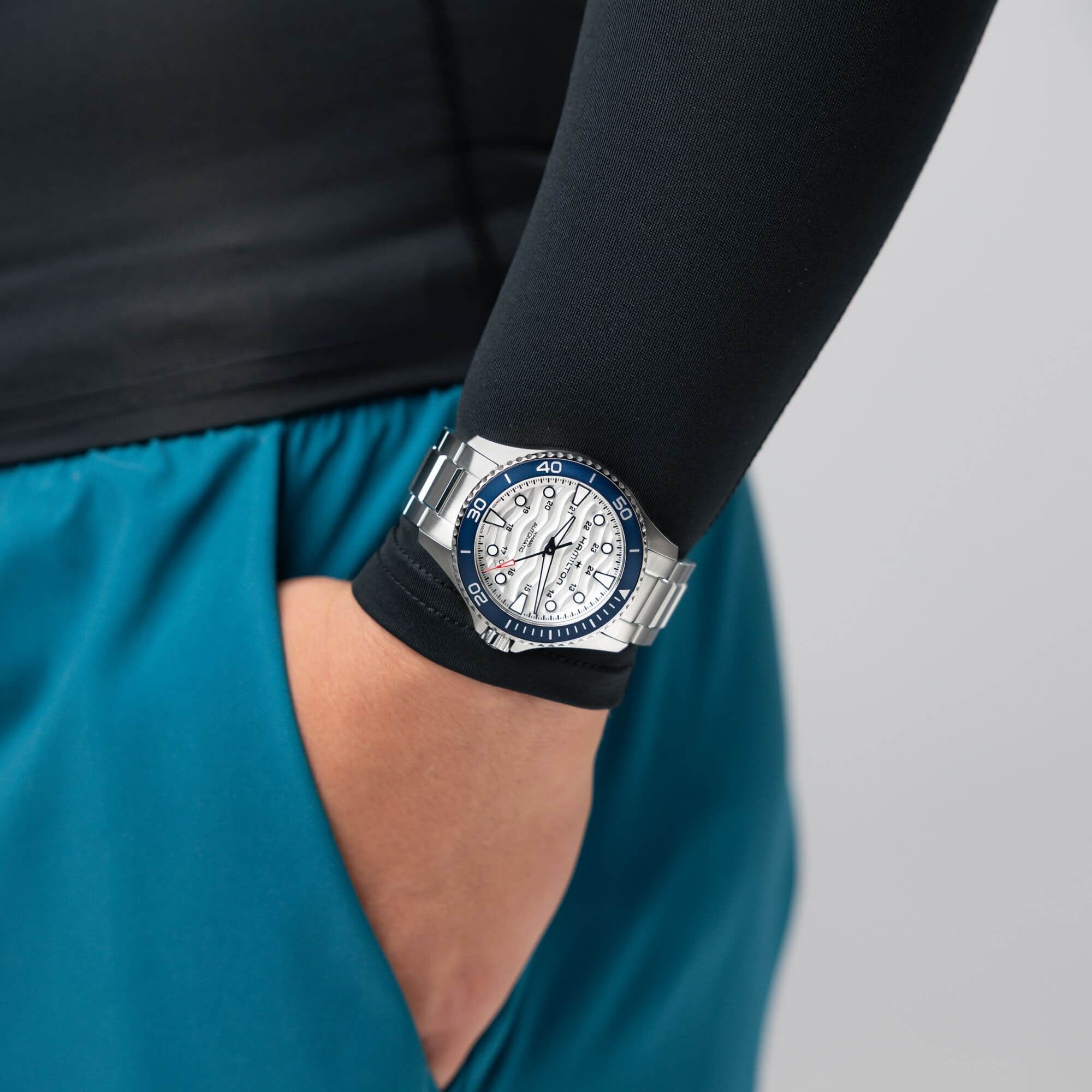 Hamilton Khaki Navy Scuba 40mm H82425110 Erkek Kol Saati