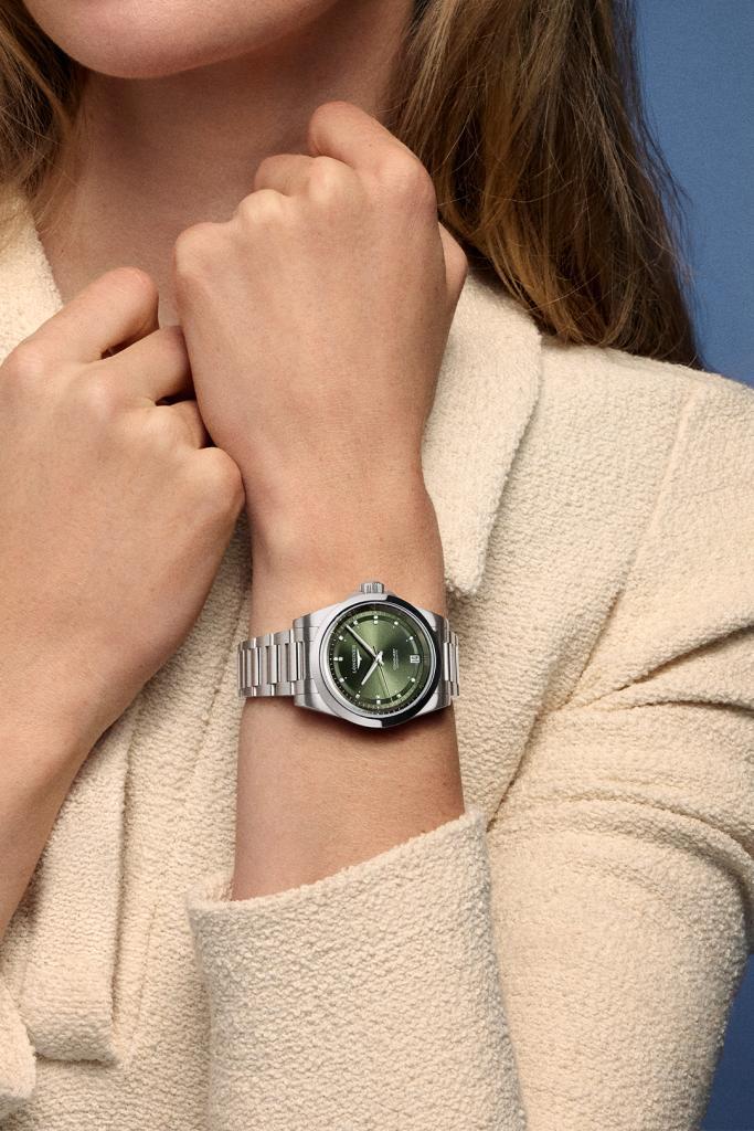 Longines Conquest L34304076 Kadın Kol Saati L3.430.4.07.6