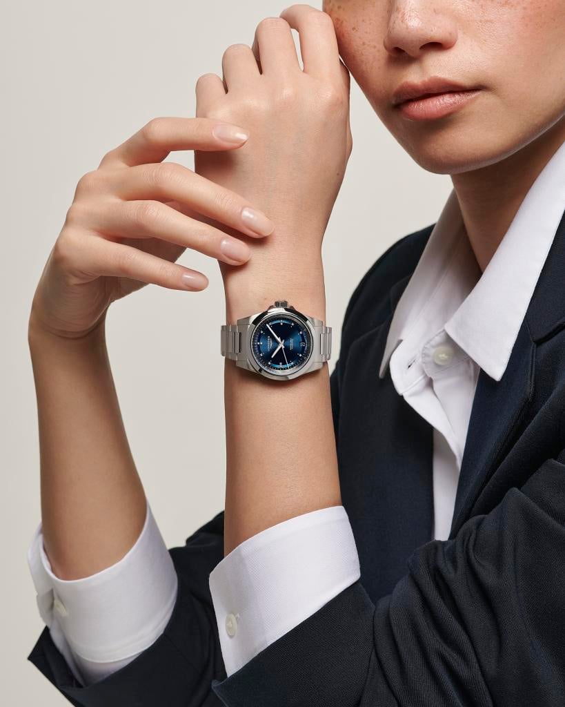 Longines Conquest L34304976 Kadın Kol Saati L3.430.4.97.6
