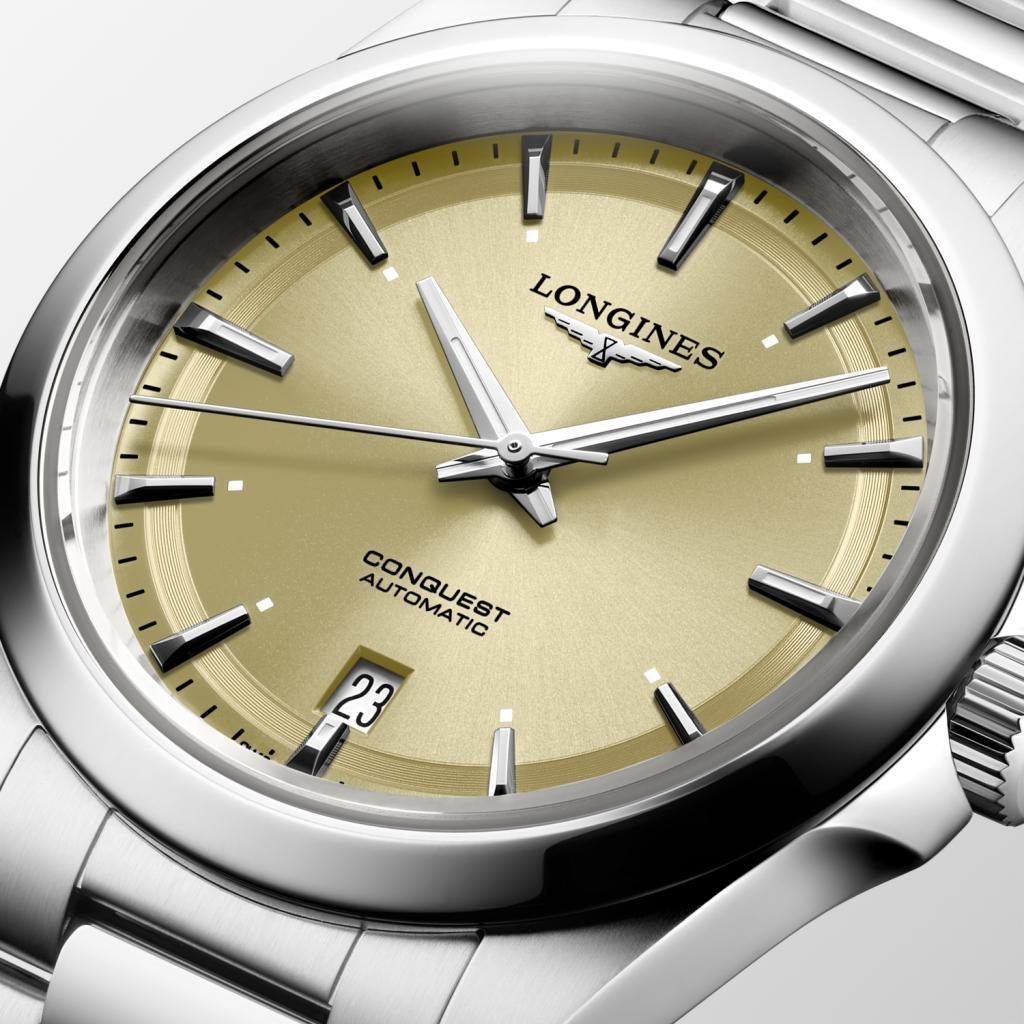 Longines Conquest 38 L37204626 Erkek Kol Saati L3.720.4.62.6