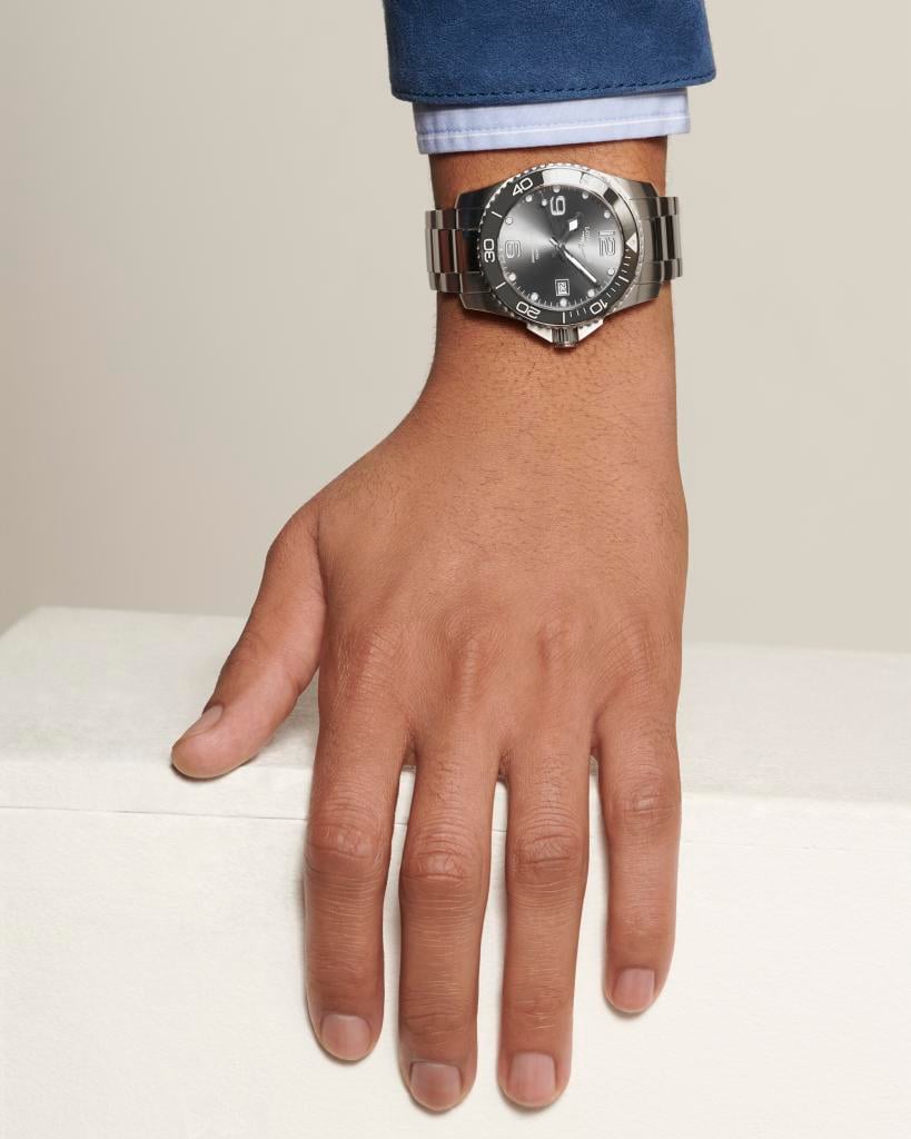 Longines Hydro Conquest L37814766 Erkek Kol Saati L3.781.4.76.6