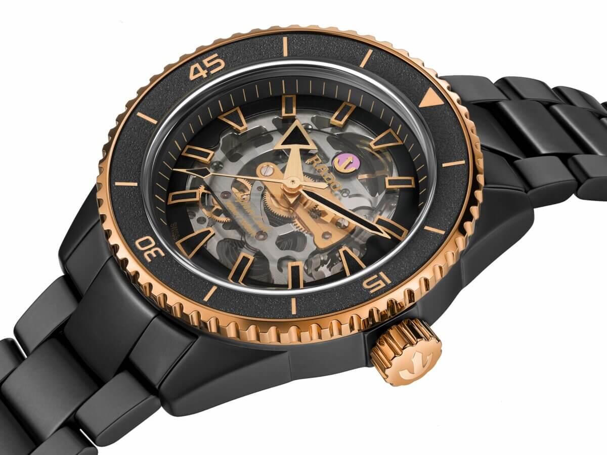 Rado Captain Cook High-Tech Ceramic Skeleton R32192152 Erkek Kol Saati