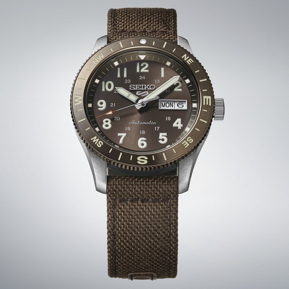 Seiko 5 Sports Field HDB009K1 Erkek Kol Saati HDB009