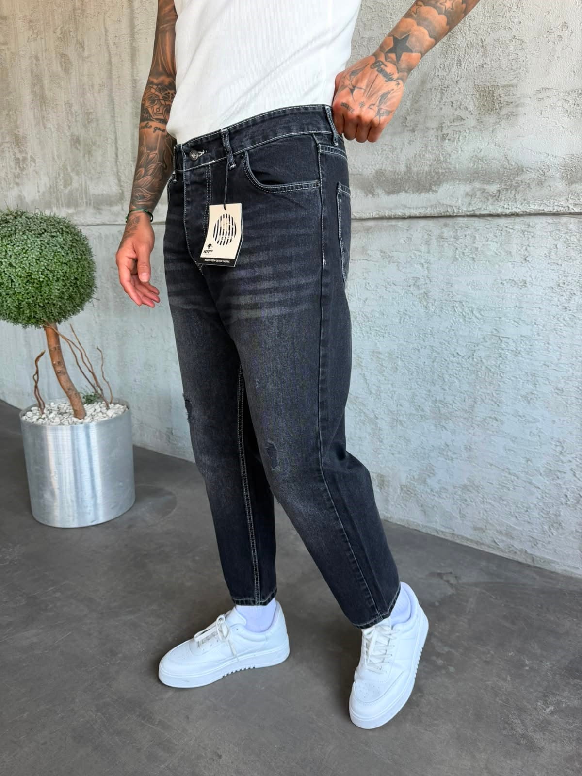 Beyaz Dikişli Füme Yırtık Detaylı Boyfriend Jean