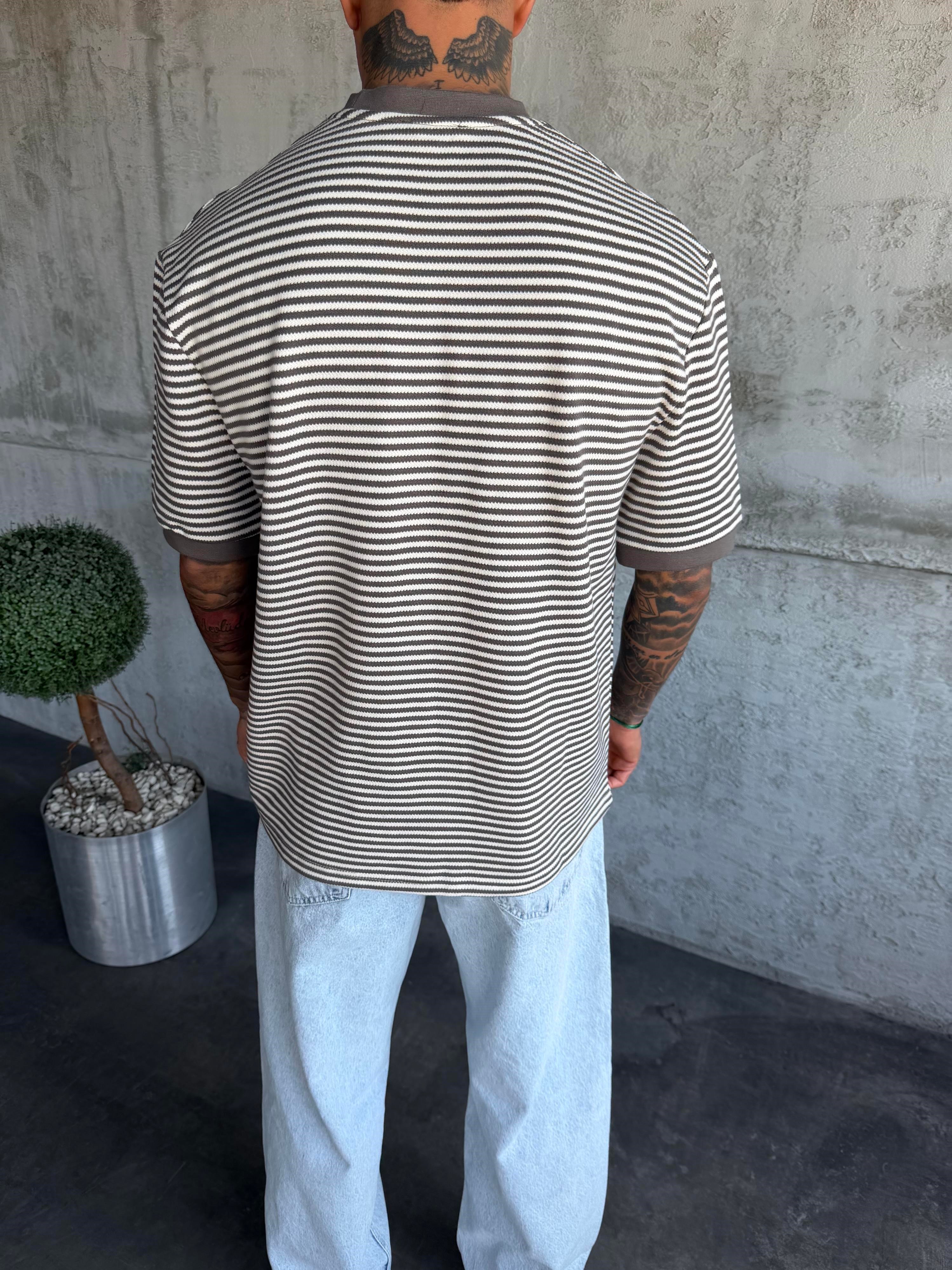 Kahverengi Çizgili Triko T-Shirt