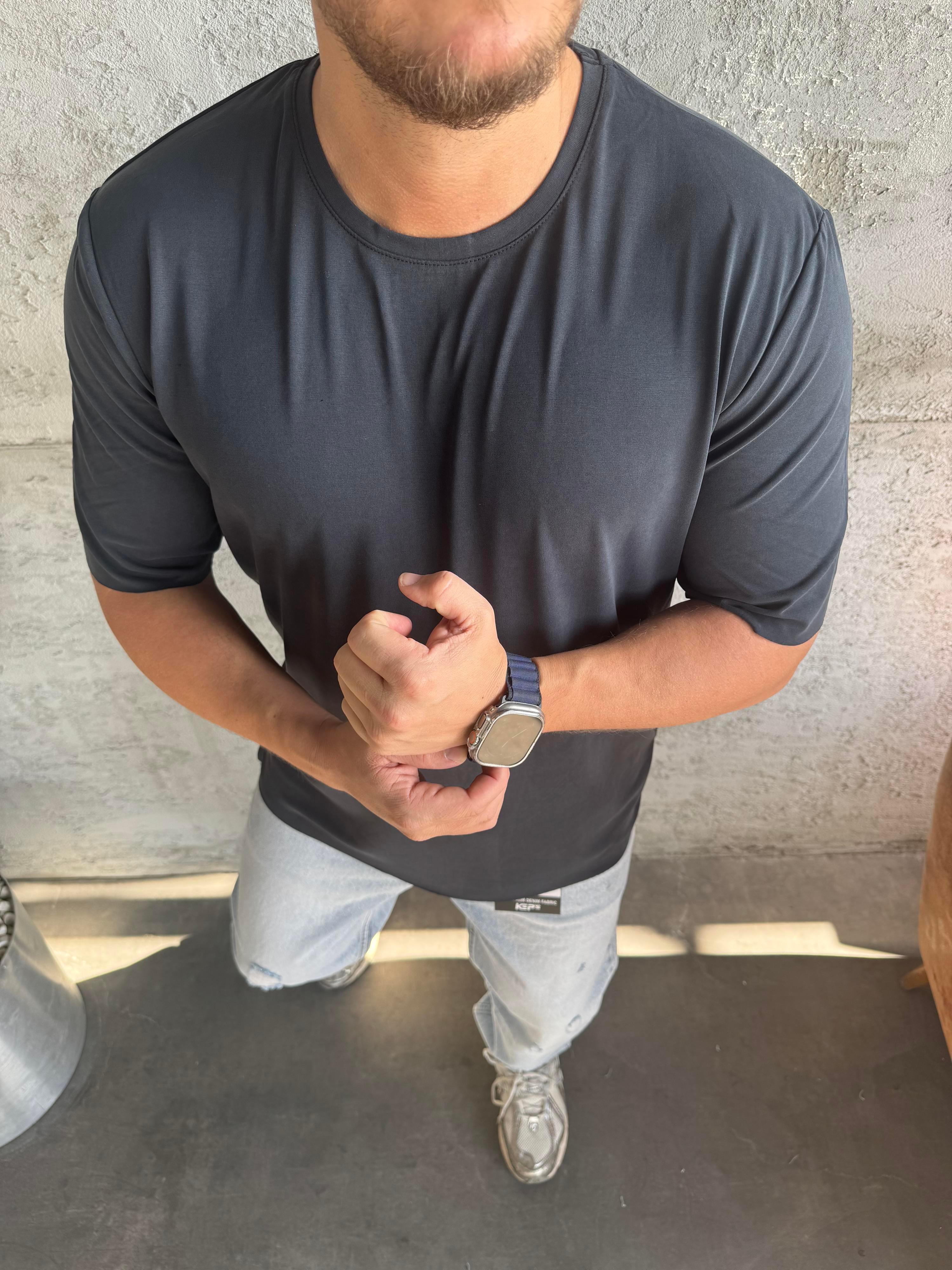 Siyah Fırçalı Tensel Kumaş Basic T-Shirt