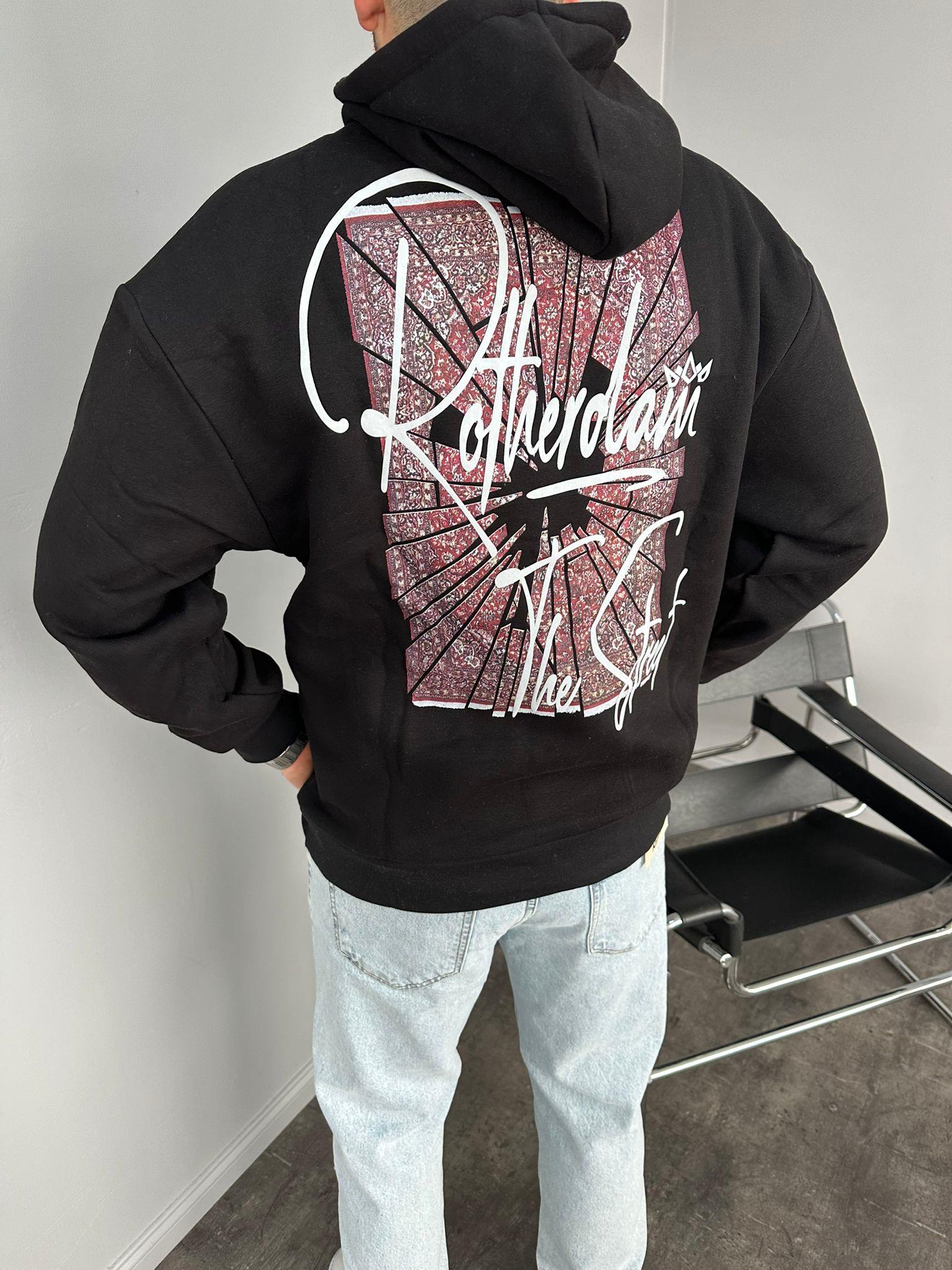 Siyah Kapüşonlu Baskılı Sweatshirt