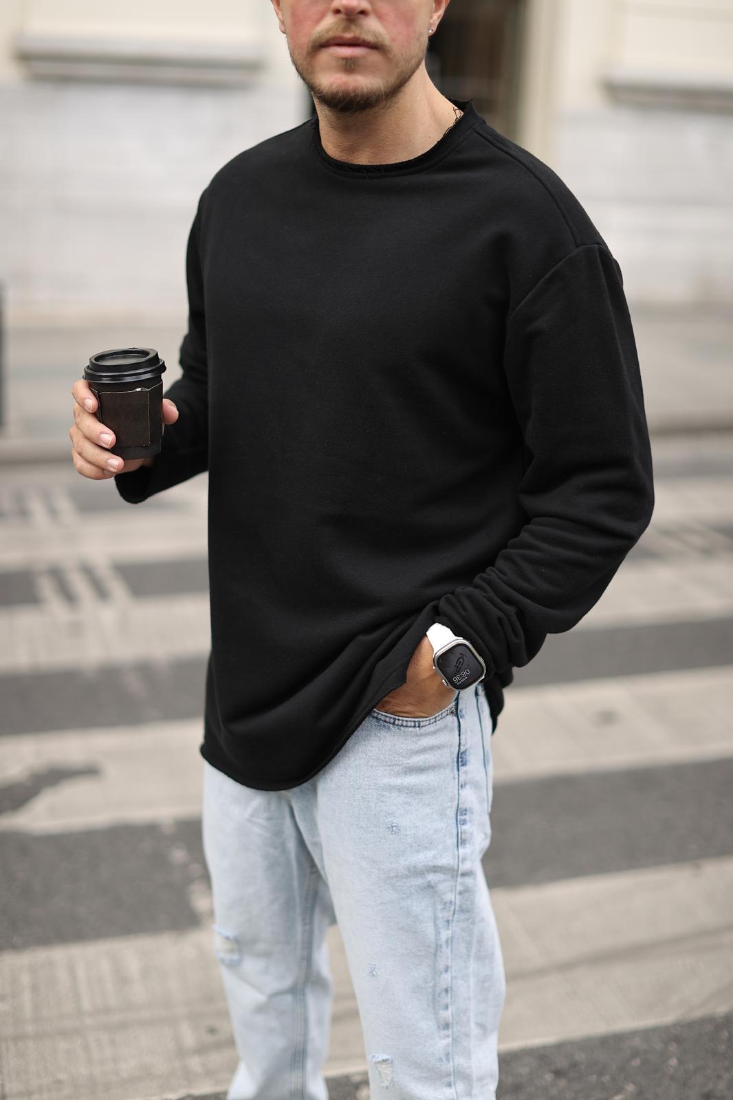 Siyah Pis Yaka Sweatshirt