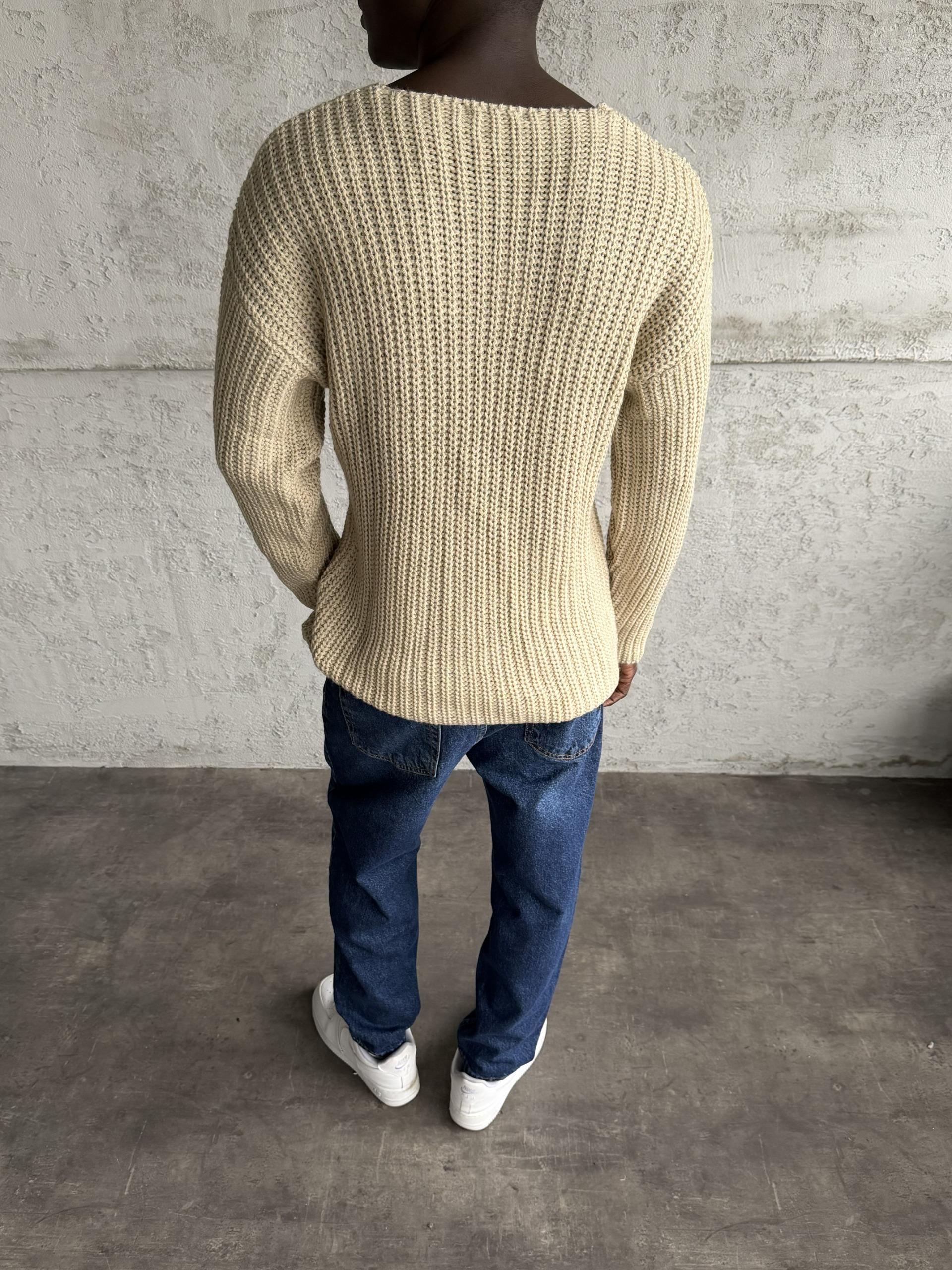 Taş Açık Yaka Örme Triko Kazak