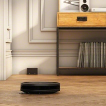iRobot Roomba Combo Essential Robot Süpürge 7000 Pa Emiş Gücü ile Düz Zemin İçin Akıllı Kontrol iROBOT