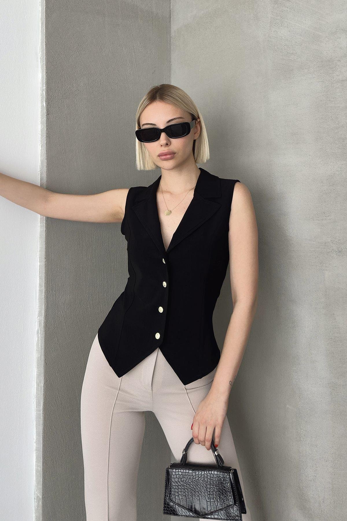 Kadın Düğme Detay Kolsuz Yelek