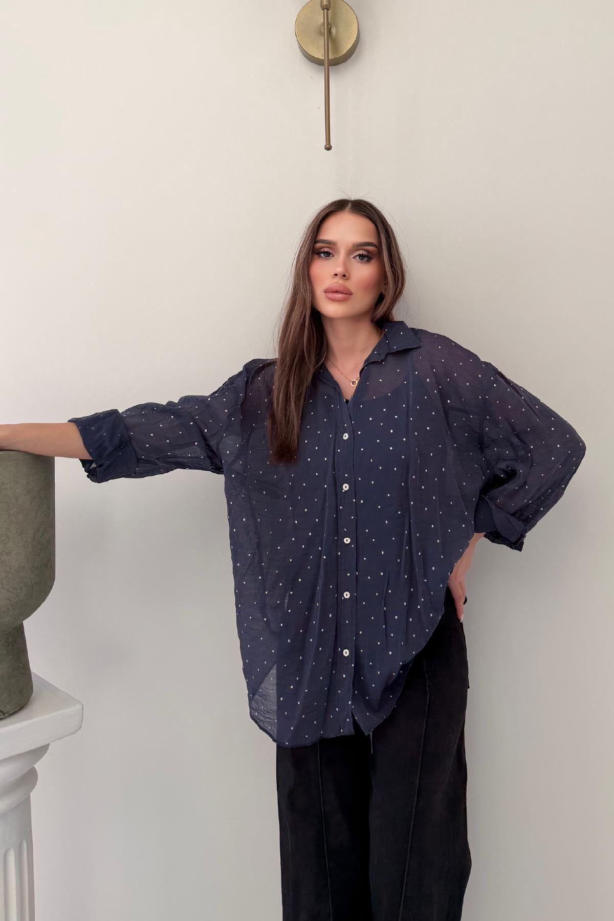 Lacivert Kendiliğinden Taş İşleme Detaylı Salaş Şifon Gömlek