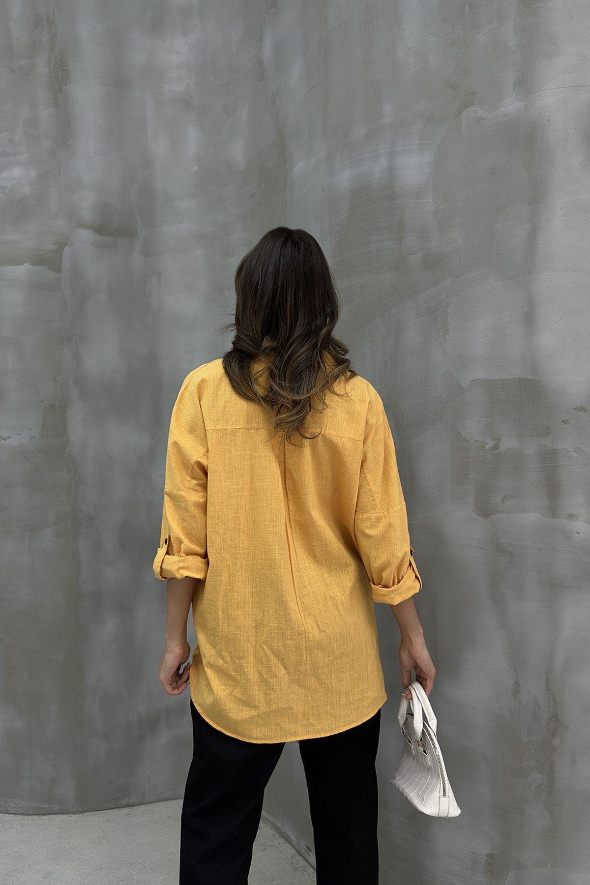 Kadın Tek Cep Arma Detay Gömlek