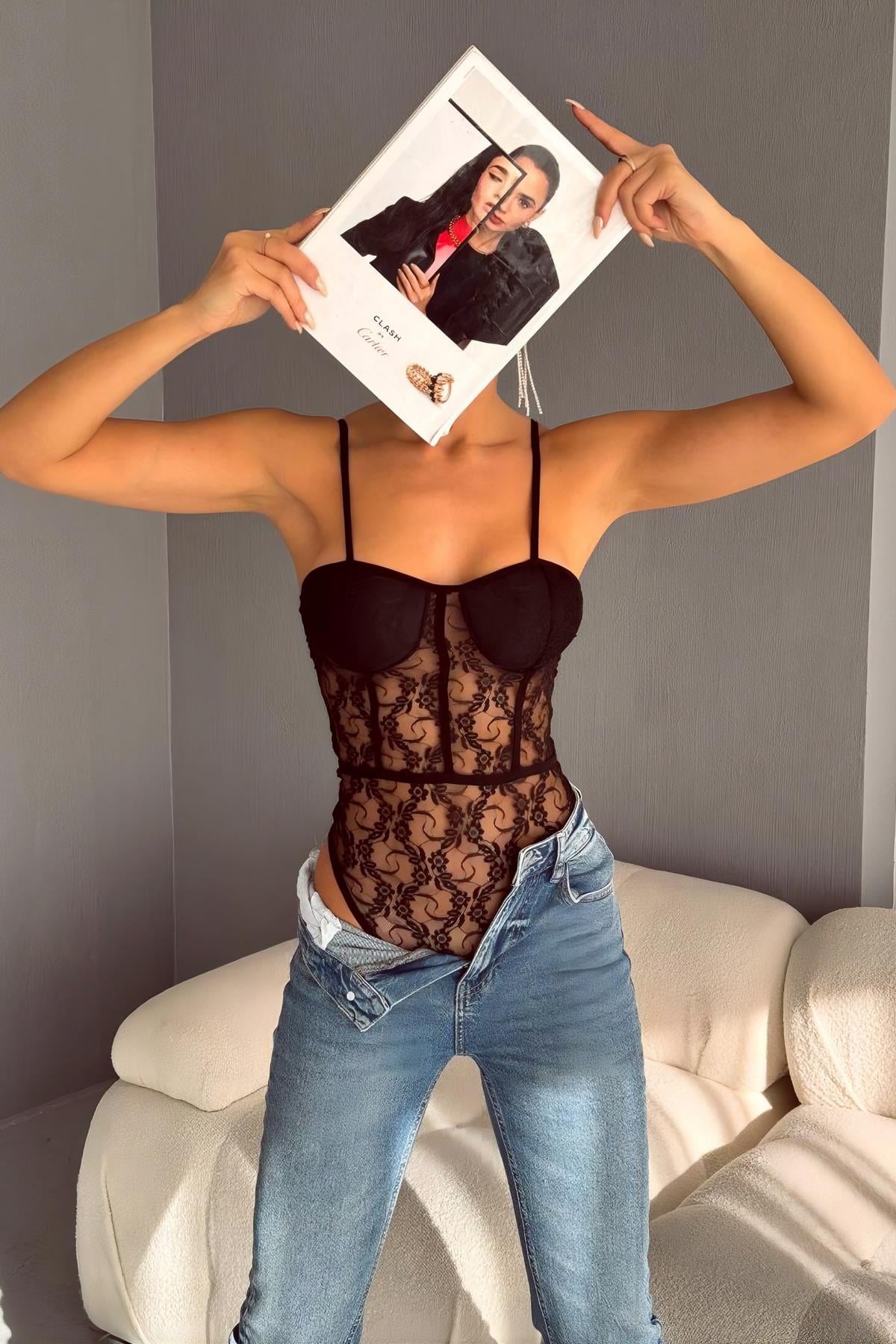 Kahverengi Göğüs Dantelli İnce Askılı Body Suit