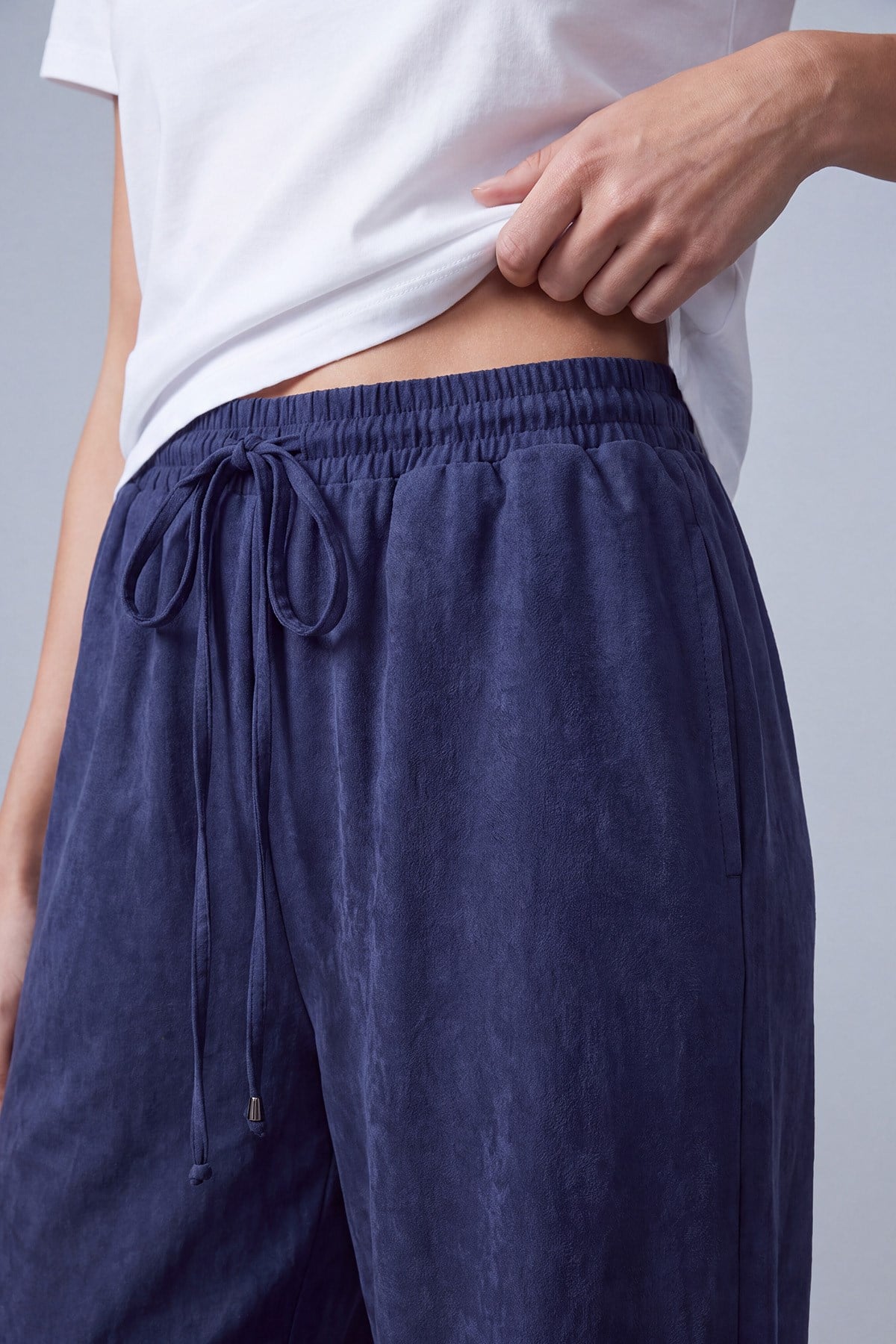 Bel Bağcıklı Bol Paça Süet Pantolon Lacivert Pantolon Puane 