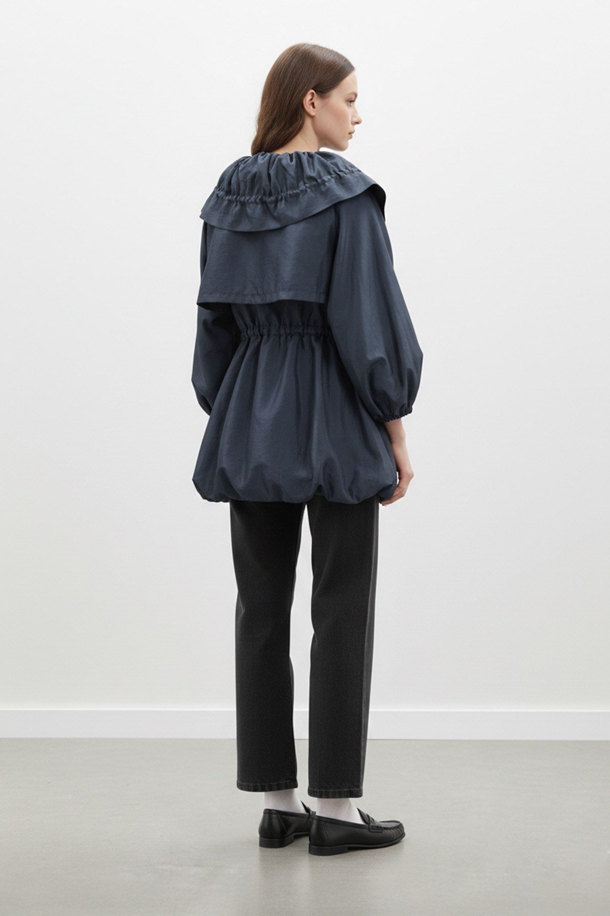 Kadın Balon Kol  Detaylı Kemerli  Kısa Trenchcoat-32450TRC Lacivert Trençkot Soul 
