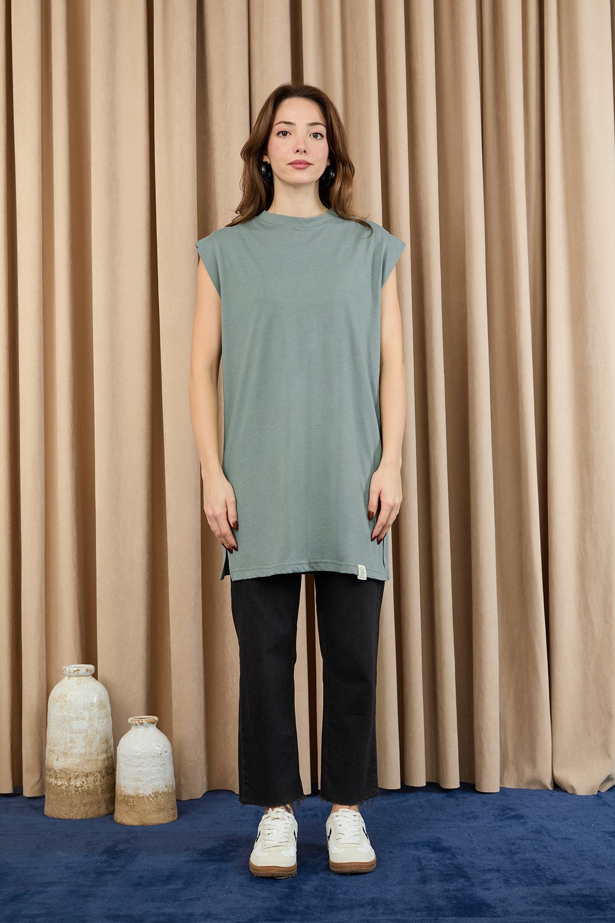 Kadın Basic Kolsuz T-shirt  - 30725TUN Badem Yeşili Tunik Soul 