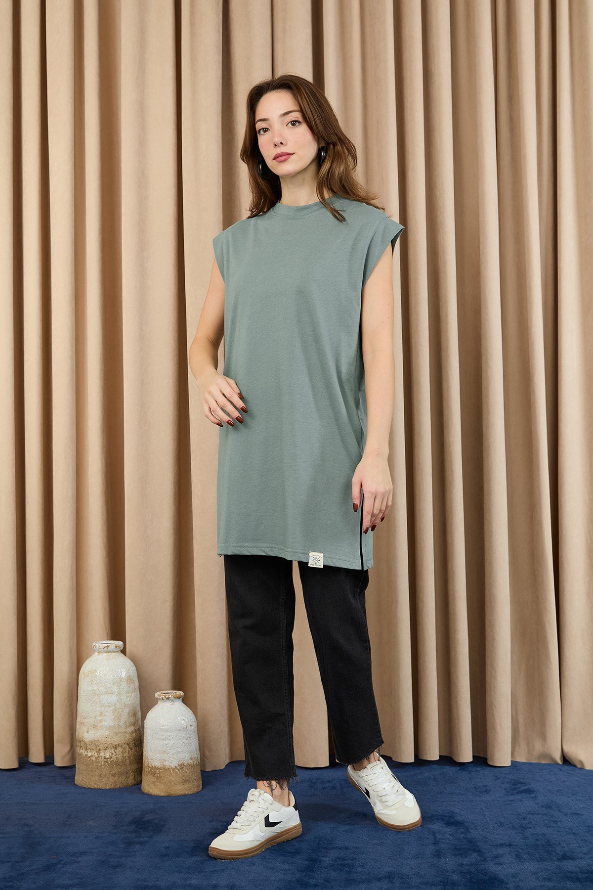Kadın Basic Kolsuz T-shirt  - 30725TUN Badem Yeşili Tunik Soul 