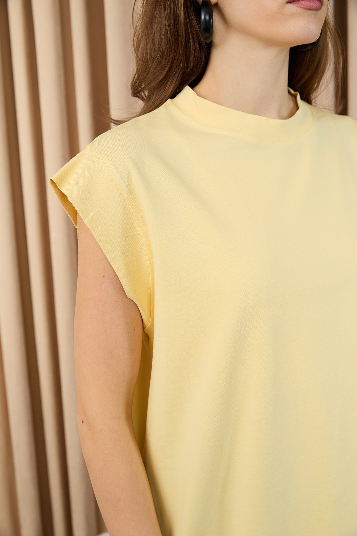 Kadın Basic Kolsuz T-shirt  - 30725TUN Sarı Tunik Soul 