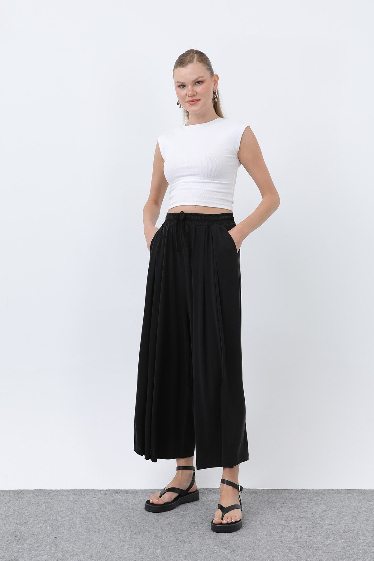 Kadın Beli Kuşaklı Etek Görünümlü Pantolon - 20664PNT - Siyah Pantolon Loreen 