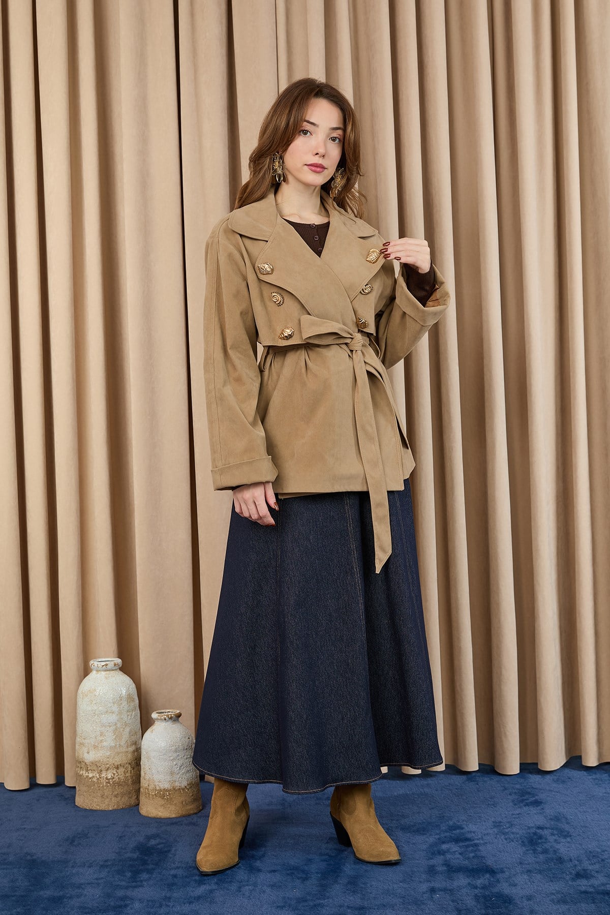 Kadın Broş Detaylı Kısa Trench  - 32405 - Vizon Trençkot Soul 