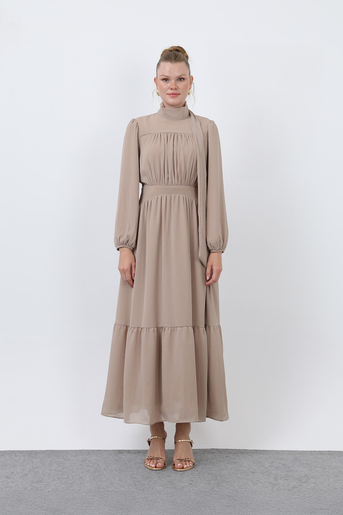 Kadın Drape Detaylı Yüksek Yaka Elbise - 12613ELB - Bej Günlük Elbise Puane 