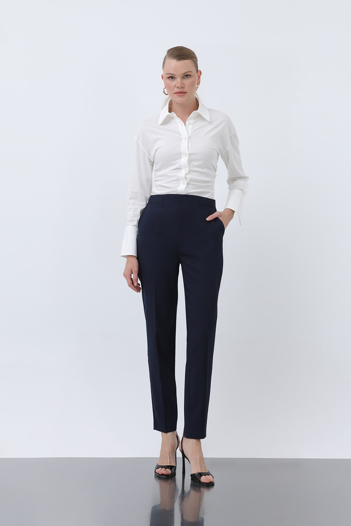 Kadın Havuç Kesim Pantolon - 18242PNT Lacivert Pantolon Puane 