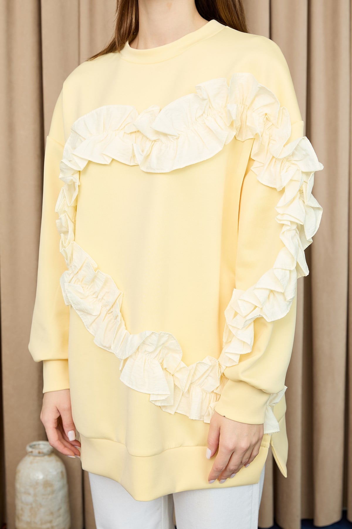 Kadın Kalp Şeklinde Fırfırlı Oversize Tunik - 20715TUN - Sarı-Bej Tunik Loreen 
