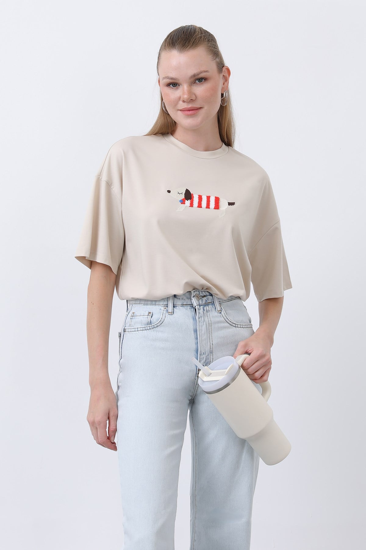 Kadın Köpek Nakışlı Basic Tshirt -32255TSH - Bej Tshirt Soul 