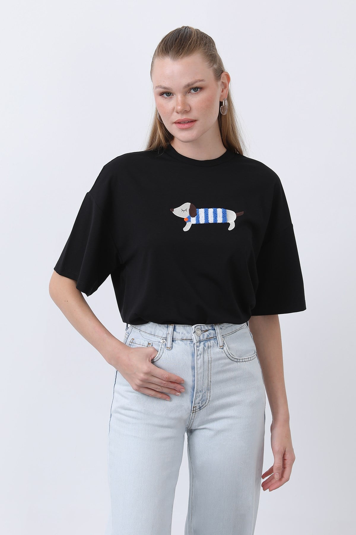 Kadın Köpek Nakışlı Basic Tshirt -32255TSH - Siyah Tshirt Soul 