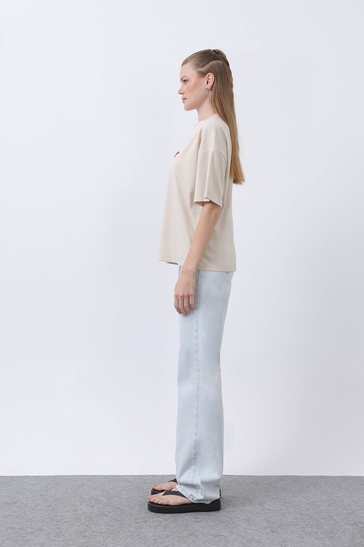 Kadın Köpek Nakışlı Basic Tshirt -32255TSH - Bej Tshirt Soul 