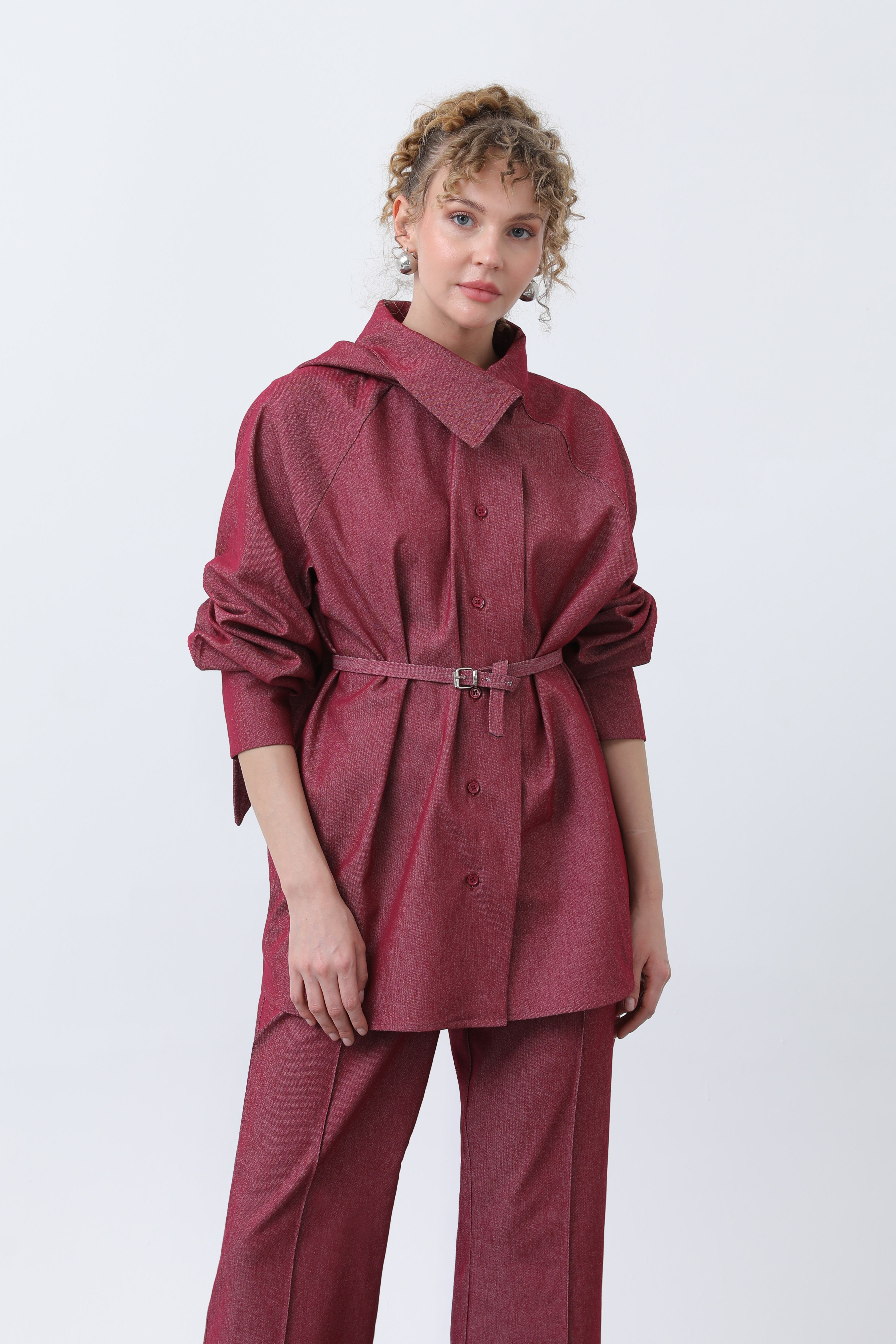 Kadın Kruvaze Yaka Kemer Detaylı Pantolonlu Denim Takım - 20652TKS - Bordo İkili Takımlar Loreen 