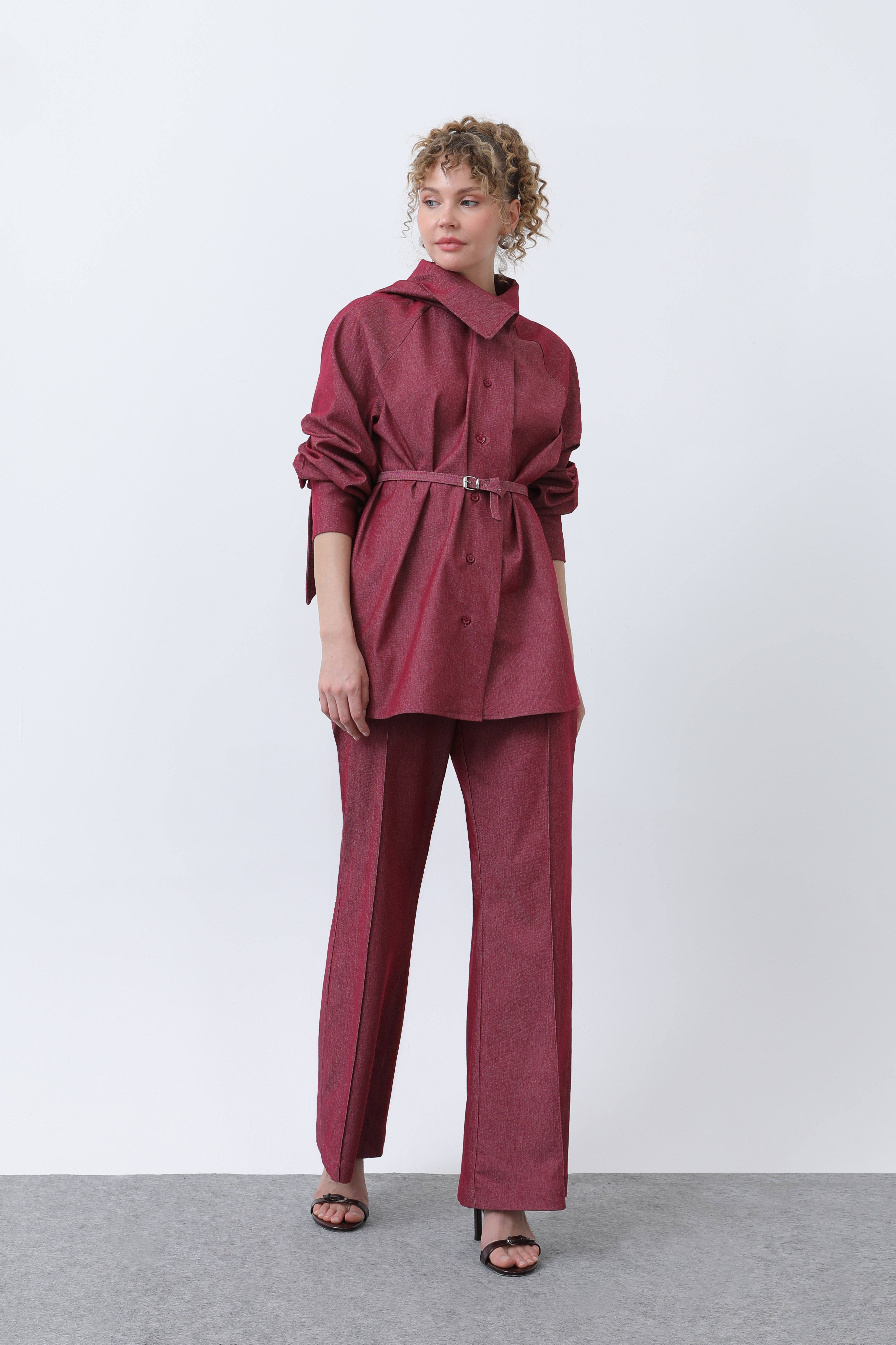 Kadın Kruvaze Yaka Kemer Detaylı Pantolonlu Denim Takım - 20652TKS - Bordo İkili Takımlar Loreen 