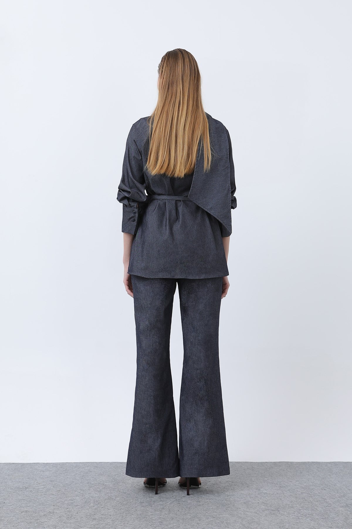 Kadın Kruvaze Yaka Kemer Detaylı Pantolonlu Denim Takım - 20652TKS - Lacivert İkili Takımlar Loreen 