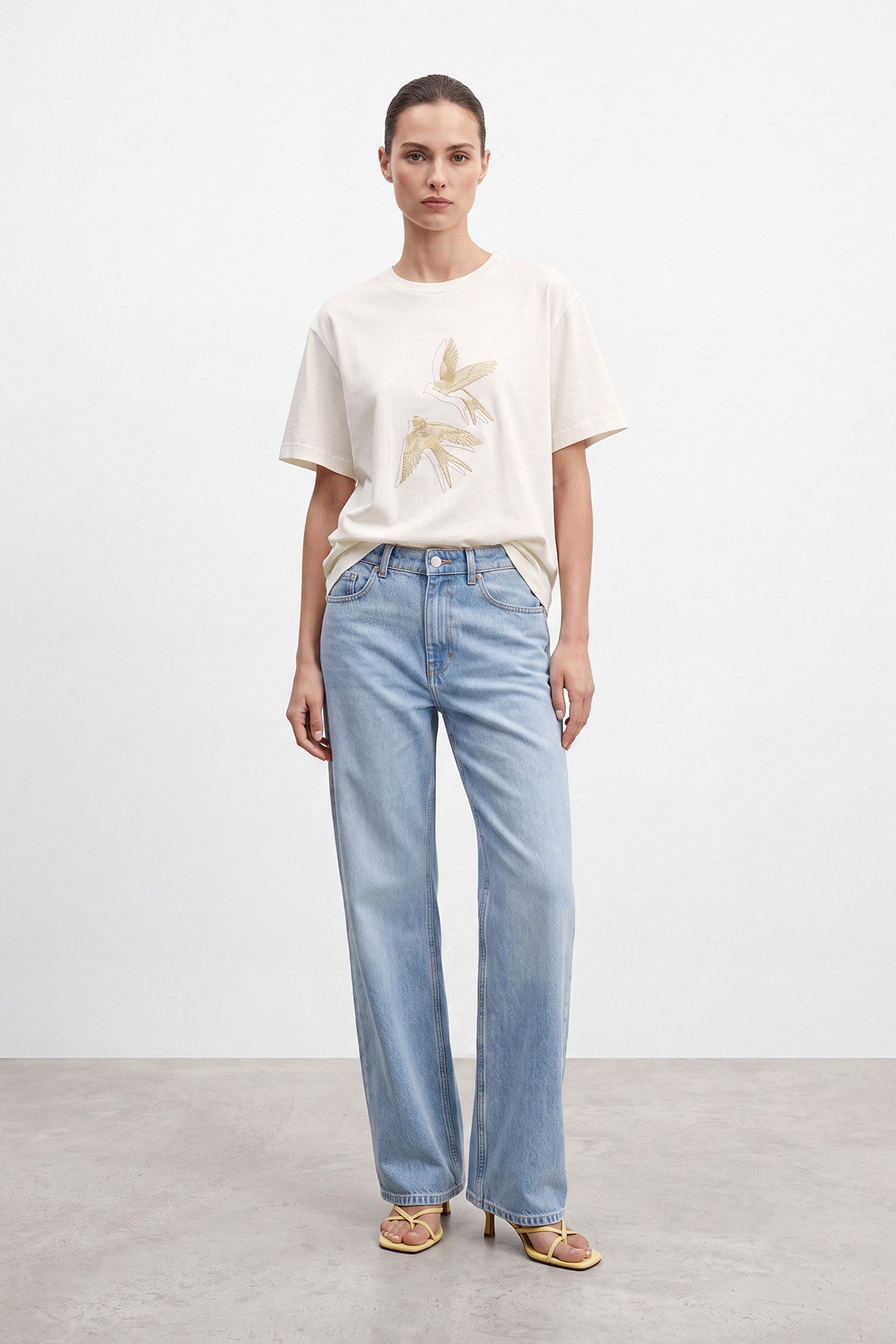 Nakış Detaylı Basic T-shirt- 86233TSH - Ekru Tshirt AL-KOUKH 