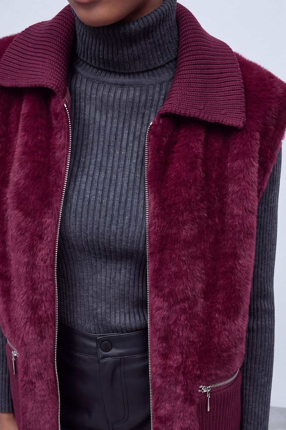 Triko Yaka Fermuarlı Peluş Yelek Bordo Yelek Puane 